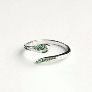 Emerald Eyes sterling silver snake ring serpent size 7  🆕